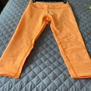 Beyond Yoga Capri pants